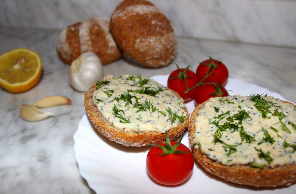 Bread with creamy breakfast spread