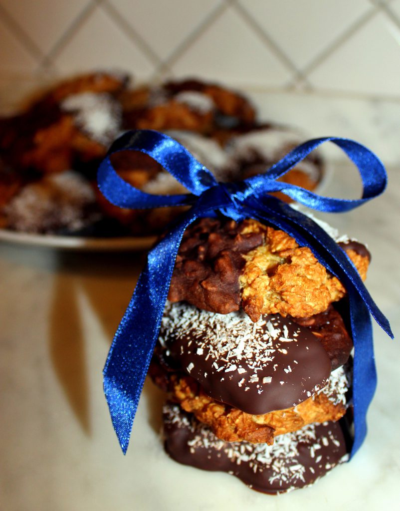 Vegan chocolate coconut cookies