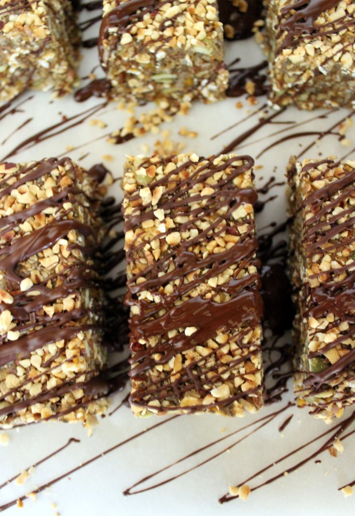 Healthy vegan no-bake protein bars