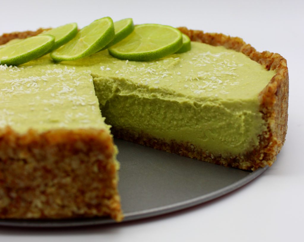 Cheesecake vegana all’avocado e lime