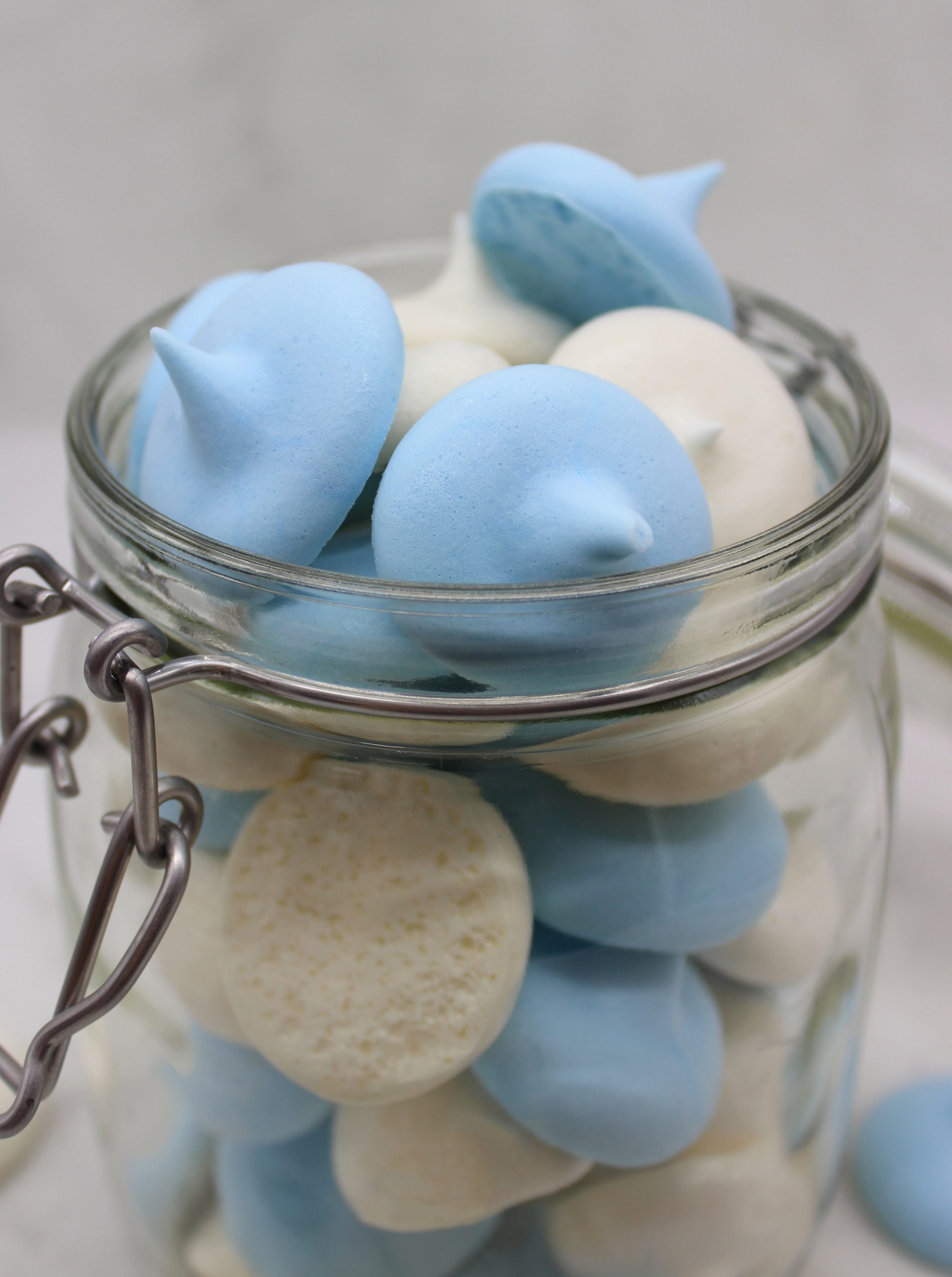 Easy vegan meringue cookies